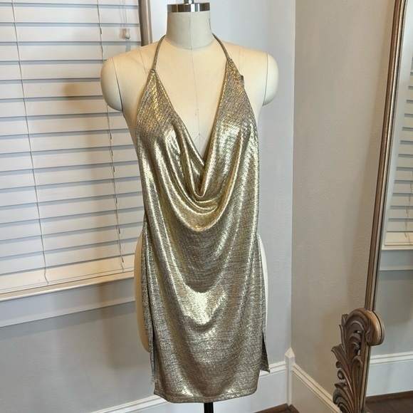 Dresses & Skirts - Gold Mini Dress size 2